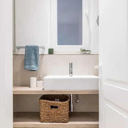 Seaway Balcony & Sea View *